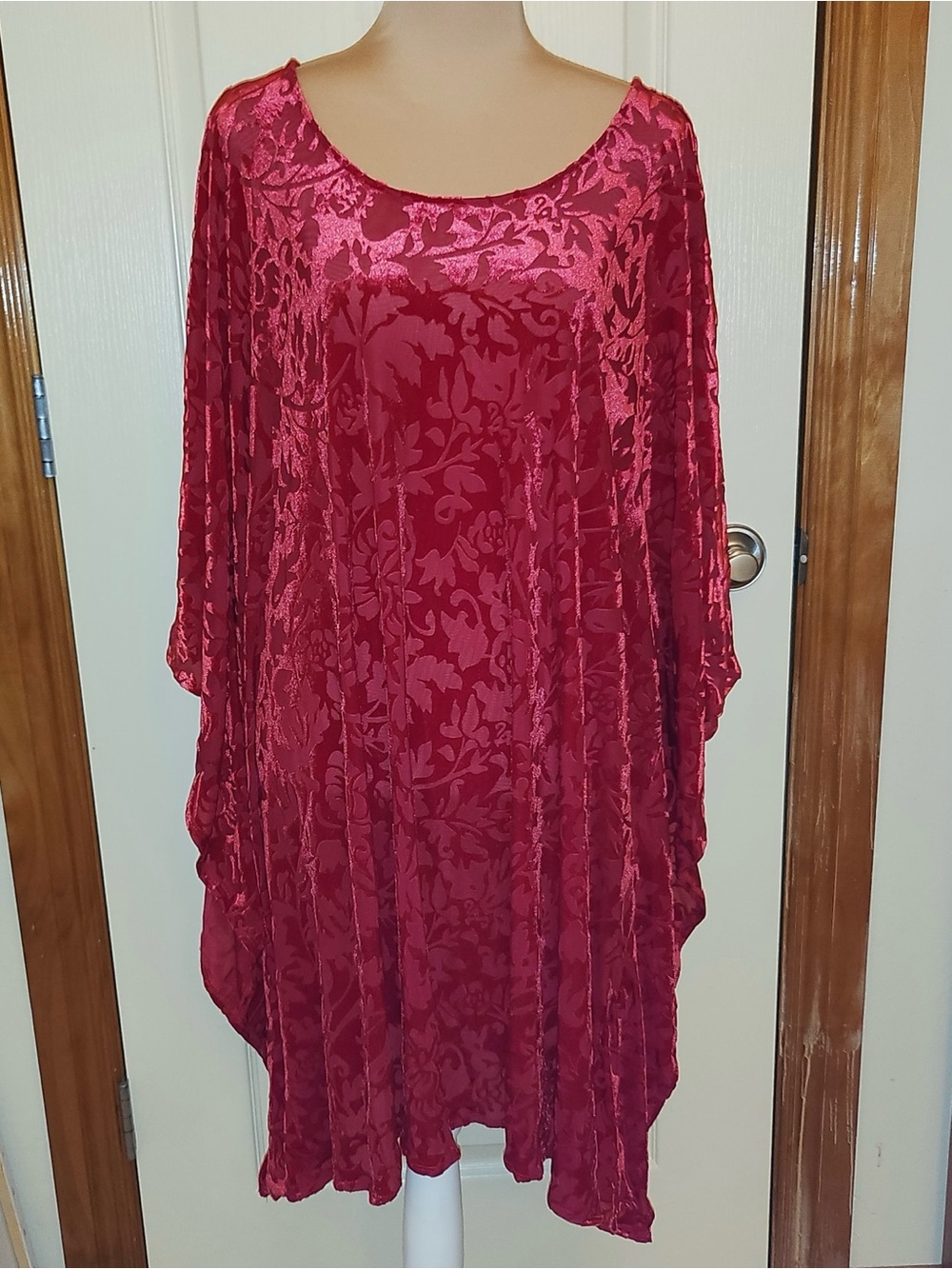 Ellos Womens Red Floral Burnout Velvet Tunic Top Dollman Sleeve Size 26/28W